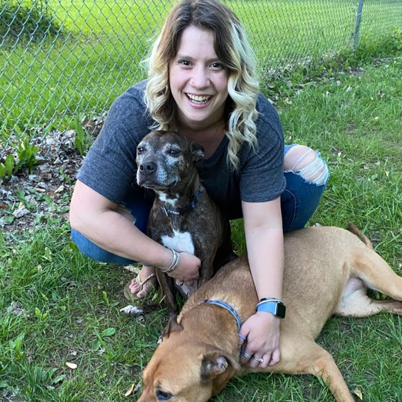 Meet your Posher, Emily - Picture 1 of 1